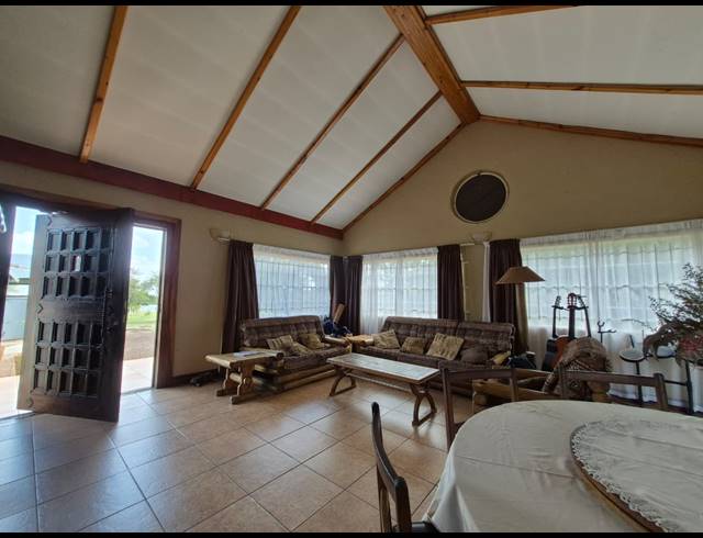 4 BEDROOM HOUSE FOR SALE IN WALKERVILLE MANOR